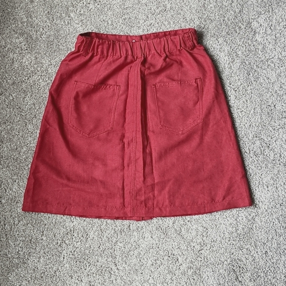🍇4/$20 Red button down A line high waist skirt - Picture 2 of 6